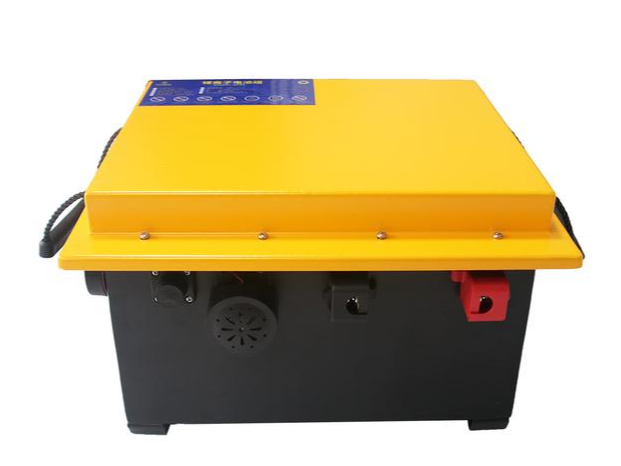 為什么物業(yè)保潔公司越來越多的選擇鋰電洗地機(jī)？