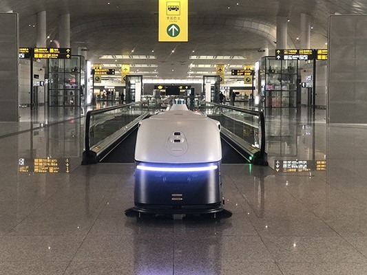 坦力工業(yè)全自動掃地機器人如何力挽狂瀾？