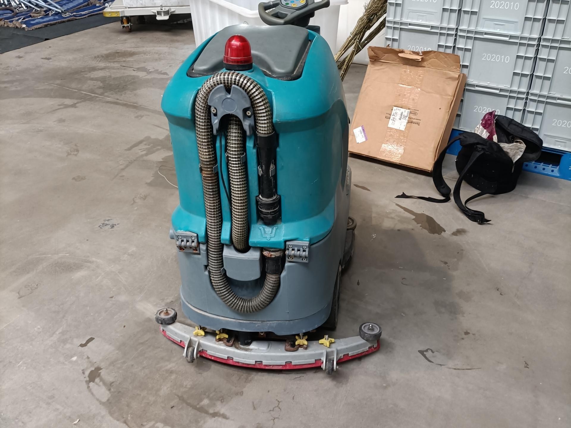 從此告別手動(dòng)清潔，讓工廠洗地機(jī)搞定清潔大事