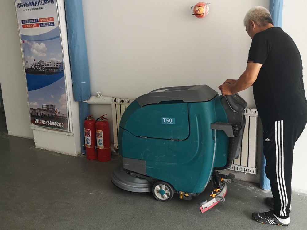 啤酒廠車間如何保持潔凈衛(wèi)生？看洗地機(jī)大顯神威