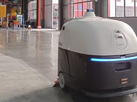 別讓 “小馬拉大車”，坦力室內(nèi)清潔機(jī)器人讓工業(yè)清潔一路開掛