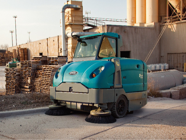 倉(cāng)庫(kù)放置貨物注意哪些方面才能更大限度利用洗地機(jī)進(jìn)行清潔？