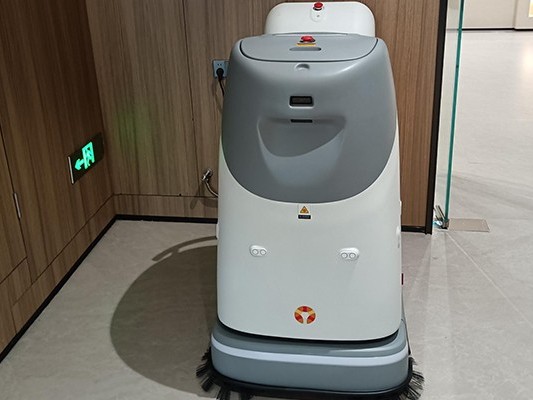 科技助力，酒店煥新 —— 坦力工業(yè)洗地機(jī)器人帶來新變革