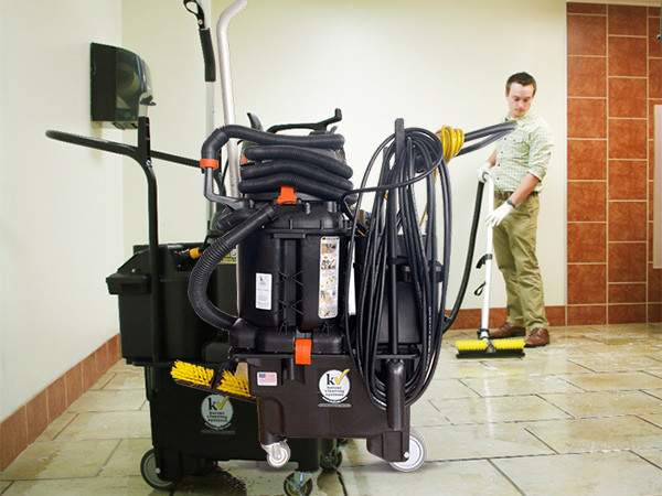 寫字樓公用衛(wèi)生間臟亂異味大，廁寶來幫你！