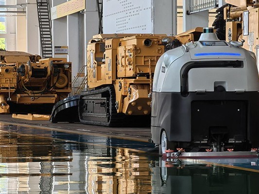 坦力工業(yè)自動清潔機器人：嘿，清潔生產(chǎn)的超棒搭子！