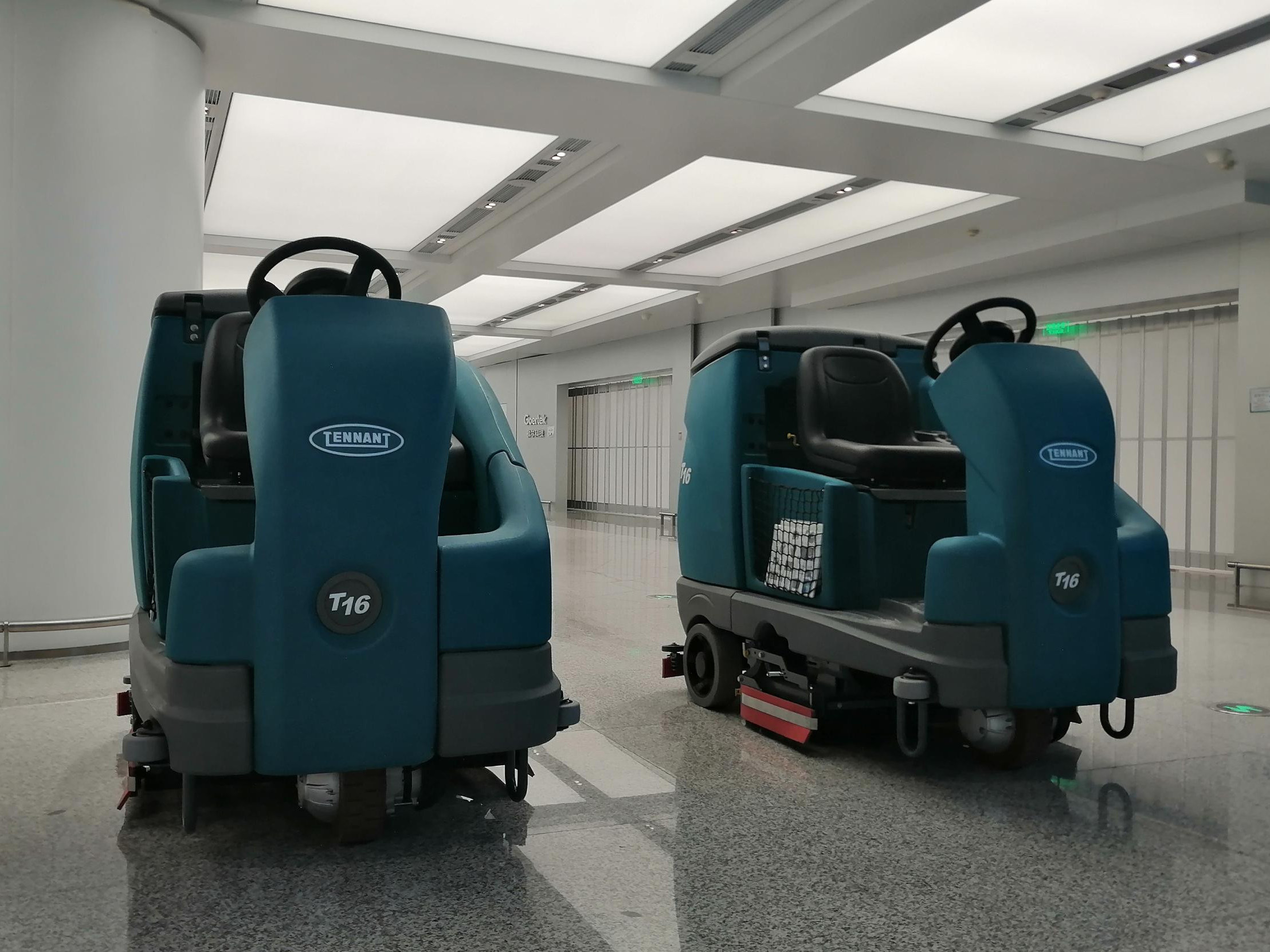 小型洗地車有哪些優(yōu)勢及如何選擇？